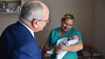 Starosta odwiedził pierwsze dziecko uchodźców urodzone w powiecie