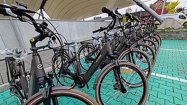 Jaworzno oferuje mieszkańcom rowery elektryczne na wynajem długoterminowy. Innowacja w kraju