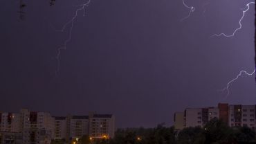 Burzowa środa w regionie. Synoptycy wydali ostrzeżenie