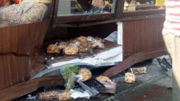 Zobacz zdjęcia ze zniszczonej przez samochód piekarni