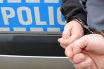 Policyjny pościg ulicami Wodzisławia. Kierowca opla uciekał łamiąc kolejne przepisy, archiwum