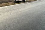 Ślisko na drogach: w Turzy dachowały dwa pojazdy, w Wodzisławiu samochód wypadł z drogi, 