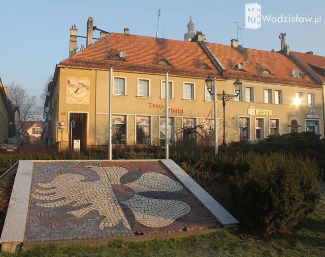 W Wodzisławiu mieszkańcy nie mogą wywieszać miejskiej flagi. Nowa Prawica: to absurd, archiwum