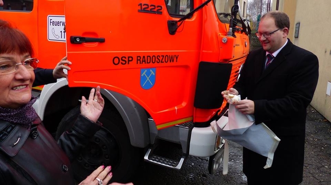Strażacy z OSP Radoszowy mają nowy wóz strażacki