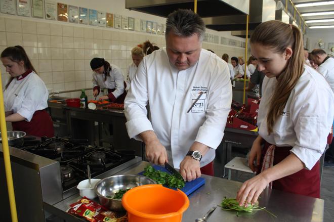 Warsztaty kulinarne z Robertem Sową w „Ekonomiku” 