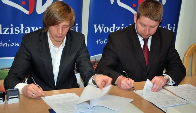 16 kwietnia, w Urzędzie Miasta podpisana została umowa na zaprojektowanie oraz budowę Rodzinnego Parku Rozrywki w Wodzisławiu Śląskim