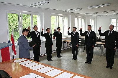 W szeregi wodzisławskiej  komendy wstąpiło 9 nowych policjantów