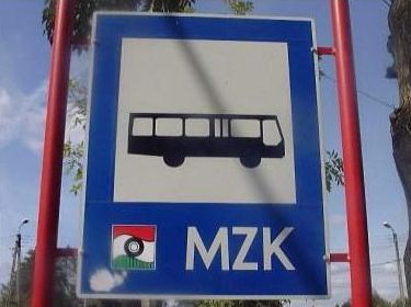 Na dworcu w Wodzisławiu nie ma miejsca dla autobusów. MZK wprowadza zmiany w rozkładzie, 