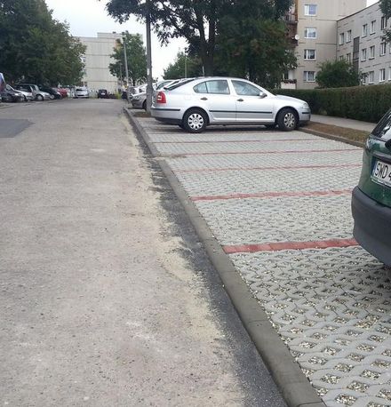 Wodzisław: miejsca parkingowe na osiedlu Piastów już gotowe , UM Wodzisławia
