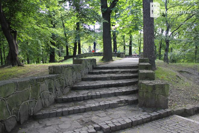 Wodzisław: inwestorzy mają chrapkę na kultowe miejsce w parku. Będzie przetarg na „wzgórze zakochanych”, archiwum
