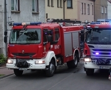 Pożar w centrum Wodzisławia. Płonął budynek wielorodzinny przy Sądowej, archiwum