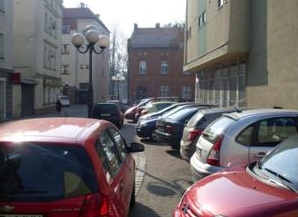 Rozszerzenie strefy płatnego parkowania w Wodzisławiu odwleczone w czasie. Radni będą głosować drugi raz, 