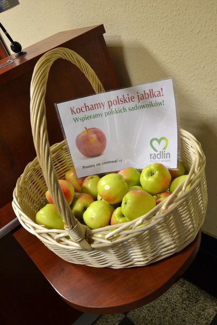 Radlin wspiera akcję #jedz jabłka, UM Radlina