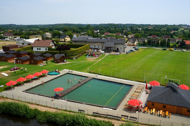 Widok na kompleks basenów Gosław Sport Center