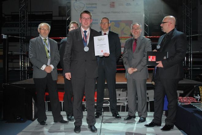 Firma Hefal i miasto Wodzisław otrzymali nagrodę ministra infrastruktury i Polskiego Klubu Infrastruktury Sportowej