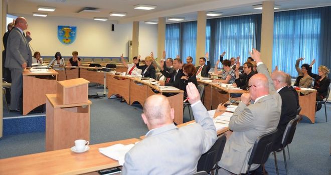 Radni powiatu jednogłośnie udzielili absolutorium, Starostwo Powiatowe