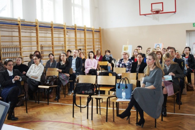 Konferencja o obliczach przemocy w gogołowskiej szkole, materiały prasowe UG Mszana