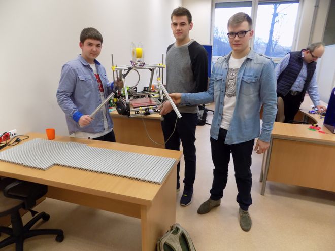 W wodzisławskim Inkubatorze wydrukują… drukarki 3D , materiały prasowe Inkubator 3D