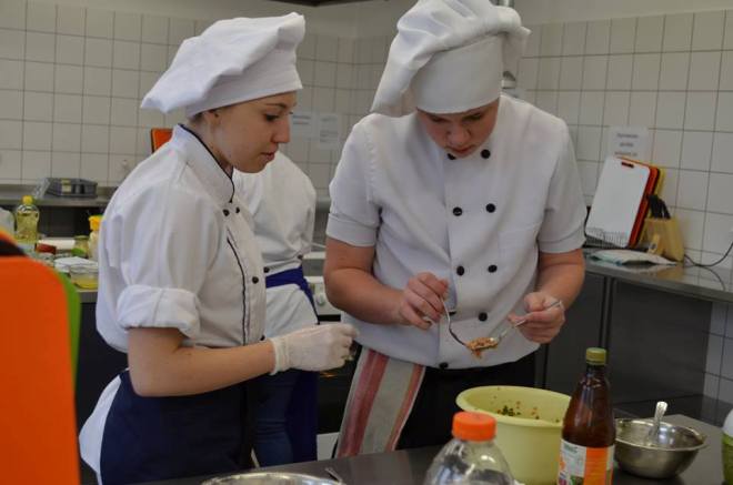 Międzynarodowe Mistrzostwa Gastronomiczne młodych kucharzy i kelnerów startują w Rydułtowach, ZSP 2 Rydułtowy