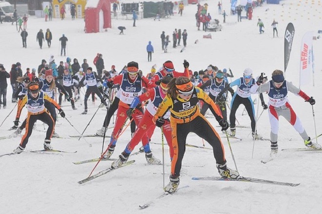 Agata Warło oraz Wojciech Fojcik odnotowali bardzo dobre występy na ogólnopolskich zawodach w biegach narciarskich ''Puchar Azoty''
