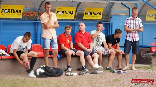 Grzegorz Jakosz (drugi z lewej) nie wyklucza zmiany w bramce swojego zespołu