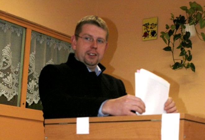 Pierwszy spośród kandydatów oddał głos Mieczysław Kieca
