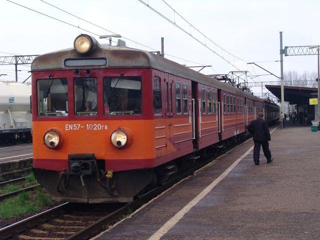 Koleje Śląskie opublikowały rozkład jazdy pociągów, archiwum